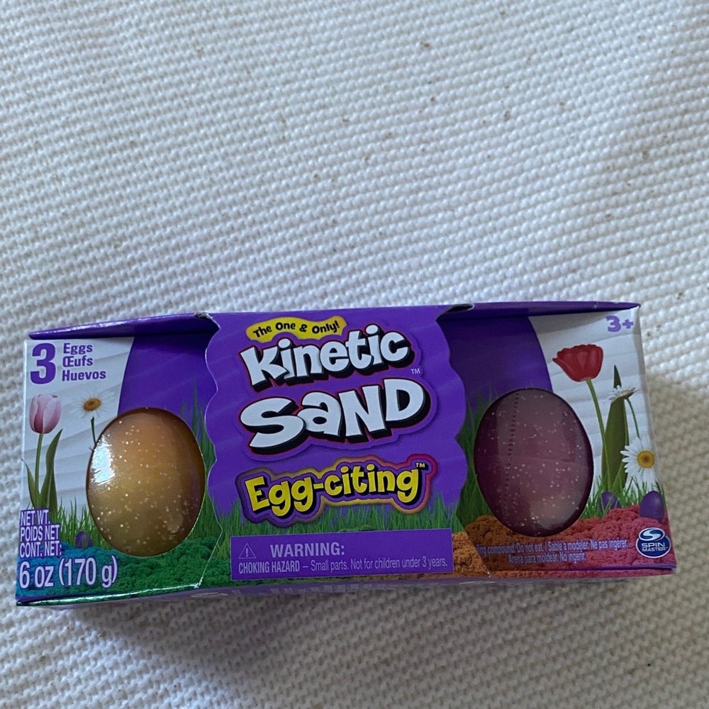Kinetic sand eggs